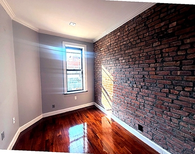 Second Avenue — 3 Bed - Photo Thumbnail 6