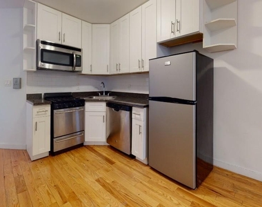 123 East 7th Street - Photo Thumbnail 3