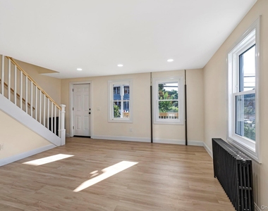 5 Grant Avenue - Photo Thumbnail 6