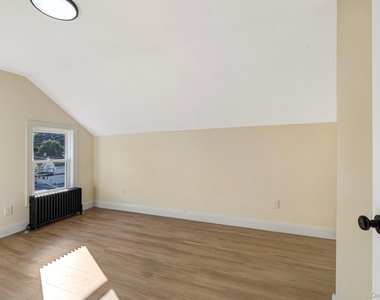 5 Grant Avenue - Photo Thumbnail 12