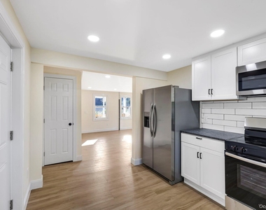 5 Grant Avenue - Photo Thumbnail 10
