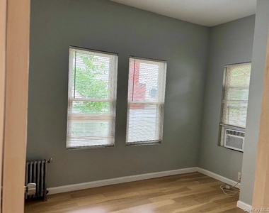 980 Thomas Place - Photo Thumbnail 9