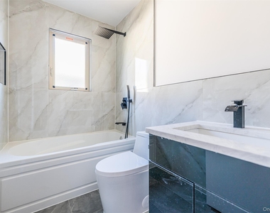 15744 20th Road - Photo Thumbnail 5