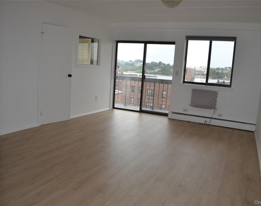 8708 Justice Avenue - Photo Thumbnail 3