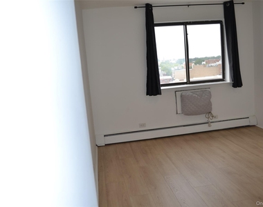 8708 Justice Avenue - Photo Thumbnail 8