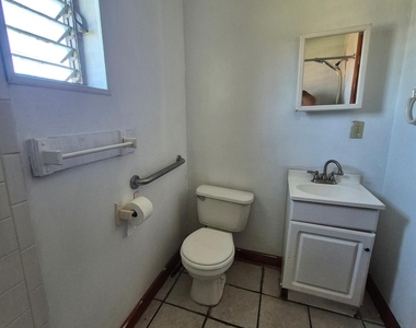 2071 Ulster Avenue - Photo Thumbnail 5