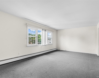 13719 257th Street - Photo Thumbnail 2