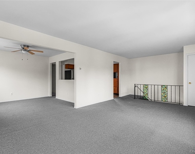13719 257th Street - Photo Thumbnail 3