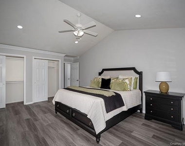 121 Overlook Drive - Photo Thumbnail 10
