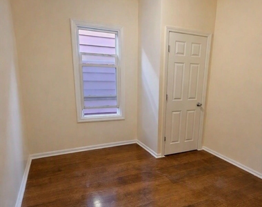6807 59th Drive - Photo Thumbnail 4