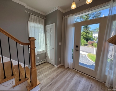 119 Whittier Drive - Photo Thumbnail 18