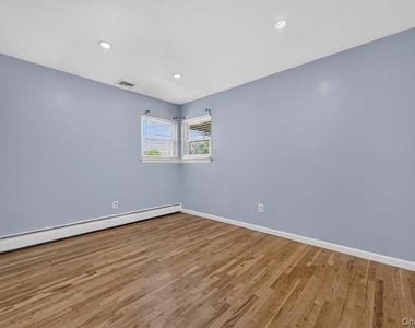 43 Stewart Avenue - Photo Thumbnail 9