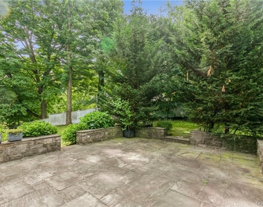 7 Cotswold Way - Photo Thumbnail 30