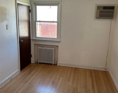 1086 Tulip Avenue - Photo Thumbnail 8