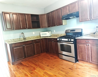 104 Winnikee Avenue - Photo Thumbnail 1