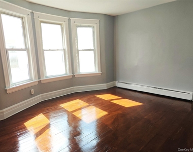 104 Winnikee Avenue - Photo Thumbnail 4