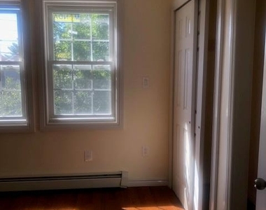 88-05 91st Avenue - Photo Thumbnail 3