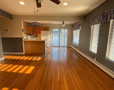 11 Ida Avenue - Photo Thumbnail 3