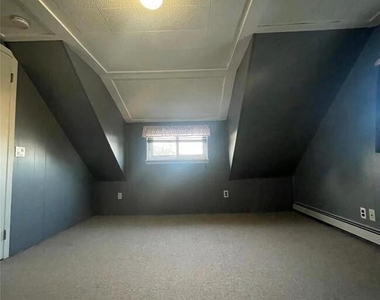 11 Ida Avenue - Photo Thumbnail 9