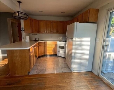 11 Ida Avenue - Photo Thumbnail 1