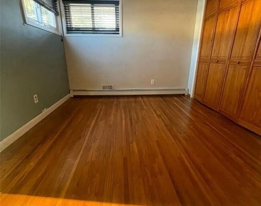 11 Ida Avenue - Photo Thumbnail 5