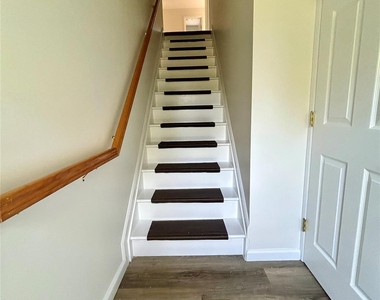 321 Canal Road - Photo Thumbnail 3