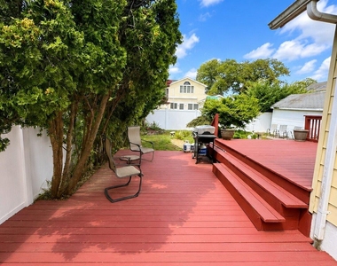 804 Nassau Street - Photo Thumbnail 9