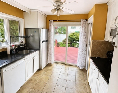 804 Nassau Street - Photo Thumbnail 4