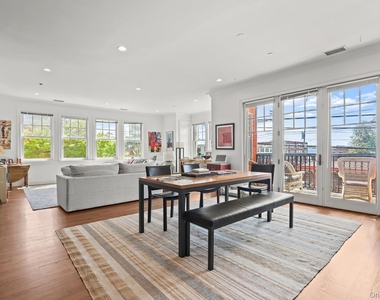 12 N Astor Street - Photo Thumbnail 6
