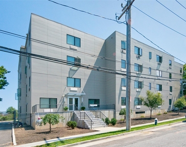479 Front Street - Photo Thumbnail 10