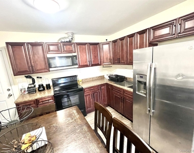 108 North Street - Photo Thumbnail 2