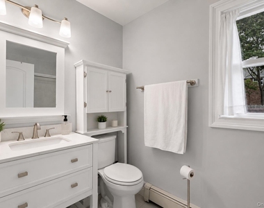 44 Chestnut Avenue - Photo Thumbnail 8