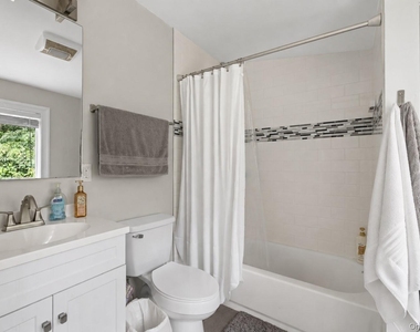 44 Chestnut Avenue - Photo Thumbnail 10