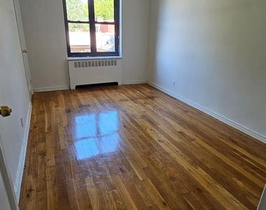 21 Schenck Avenue - Photo Thumbnail 6