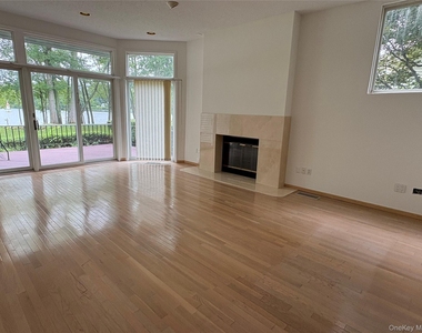 41 Waterside Close - Photo Thumbnail 8
