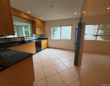 41 Waterside Close - Photo Thumbnail 3