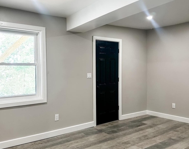 2744 W Main Street - Photo Thumbnail 11