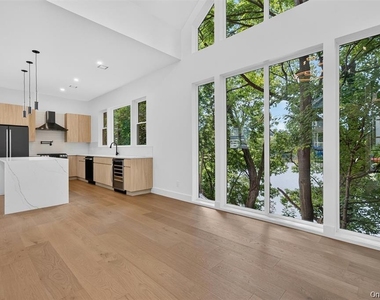 117 Orchard Street - Photo Thumbnail 2
