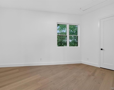 117 Orchard Street - Photo Thumbnail 22