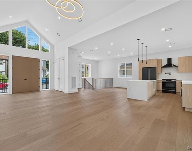 117 Orchard Street - Photo Thumbnail 3