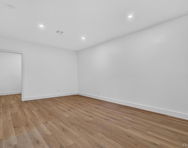 117 Orchard Street - Photo Thumbnail 32