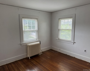 22 Irma Avenue - Photo Thumbnail 12