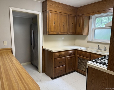 22 Irma Avenue - Photo Thumbnail 9