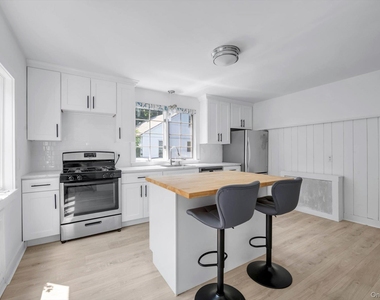 22 Harbor Road - Photo Thumbnail 8