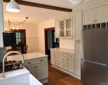 264 Ehrhardt Road - Photo Thumbnail 3