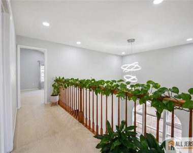 67 Glen Oaks Court - Photo Thumbnail 18