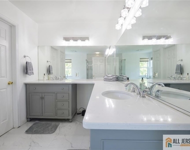 67 Glen Oaks Court - Photo Thumbnail 27