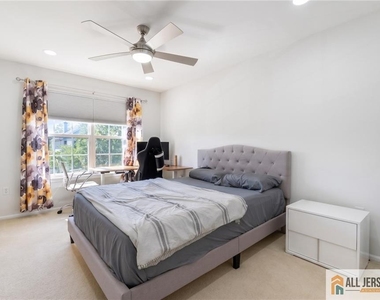 67 Glen Oaks Court - Photo Thumbnail 30