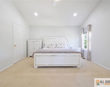 67 Glen Oaks Court - Photo Thumbnail 19