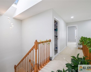 67 Glen Oaks Court - Photo Thumbnail 34
